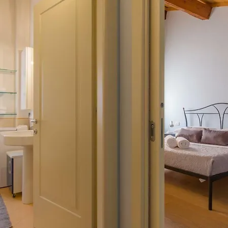 Stella Apartment *